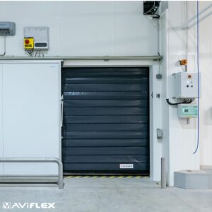 Mavicold, la porte souple rapide pour les environnements froids